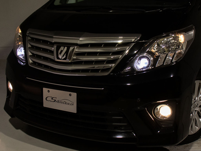 ★HIDヘッドライト★明るさ、視認性抜群!LEDへの換装もお任せください!