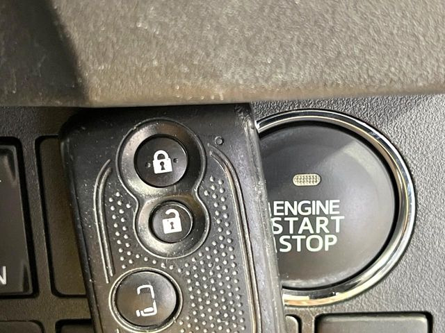 �y�L�[�t���[�V�X�e���z�J�o����|�P�b�g�ɓ��ꂽ�܂܂ł��h�A�̎{���E�������\�ȃX�}�[�g�L�[�𑕔��B�G���W���̃I���E�I�t�����J�M�����o���K�v����������Ƃ��Ă��֗��ł���