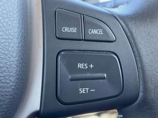 �y�N���[�Y�R���g���[���z�������H�����N���N���s�B�A�N�Z���𗣂��Ă���葬�x�ő��s���ł��A�������^�]���̕��S���y��!�����E�������ȒP�ȃX�C�b�`����Œ����ł��܂��B