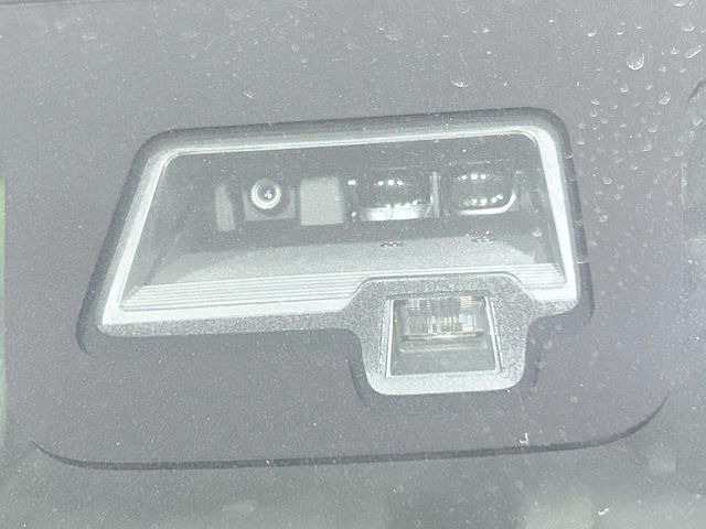 �y�X�Y�L �Z�[�t�e�B�T�|�[�g�z���s���ɑO���̎ԗ�����F�����A�Փ˂������Ȏ��͌x��ƃu���[�L�ŏՓˉ���Ɣ�Q�y�����A�V�X�g�B�����S�Ƀh���C�u�����y���݂��������܂��B