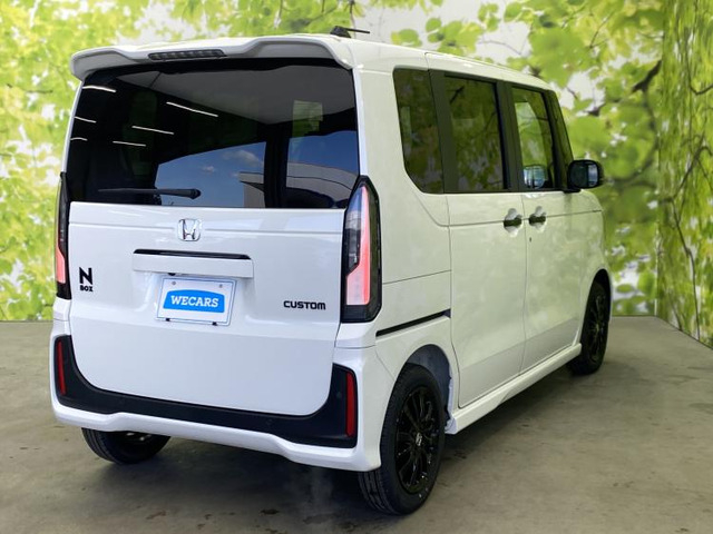 N-BOXカスタムブラック スタイル