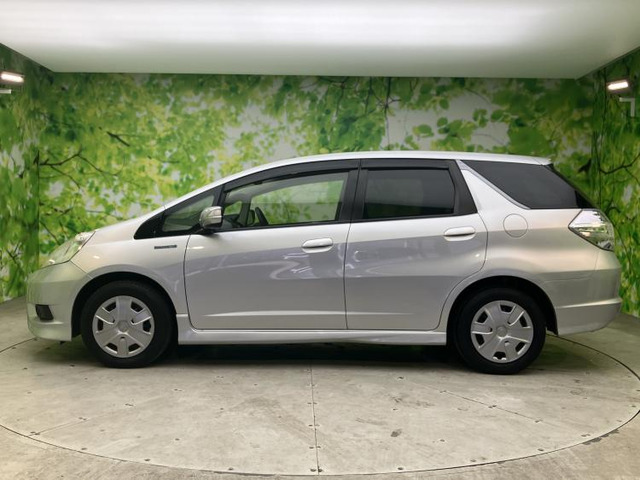 フィットシャトルハイブリッド1.3 ファインライン