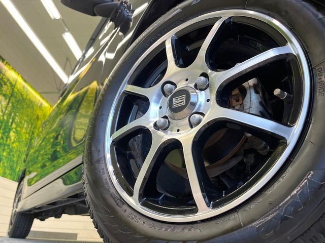 �y14�C���`�A���~�z�C�[���z�O�ςɃ}�b�`�����A���~�z�C�[���𑕒����Ă���܂��B�e��A���~�z�C�[����A�X�^�b�h���X�^�C�����戵�����Ă���܂��B���񂲑��k����������