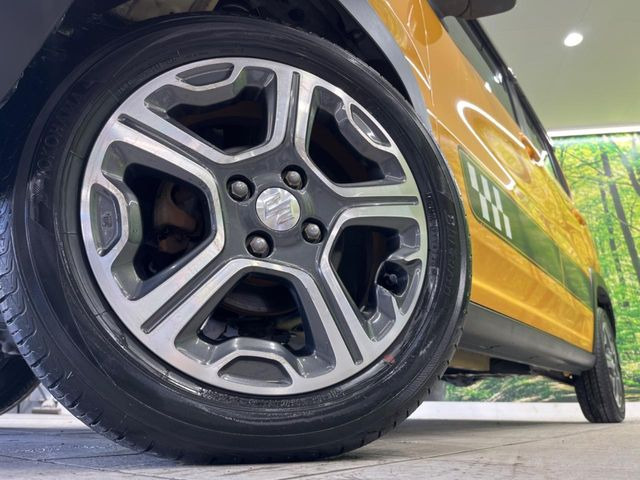 �y����15�C���`�A���~�z�C�[���z�O�ςɃ}�b�`���������A���~�z�C�[���𑕒����Ă���܂��B�e��ЊO�A���~�z�C�[����A�X�^�b�h���X�^�C�����戵�����Ă���܂��B���񂲑��k����������