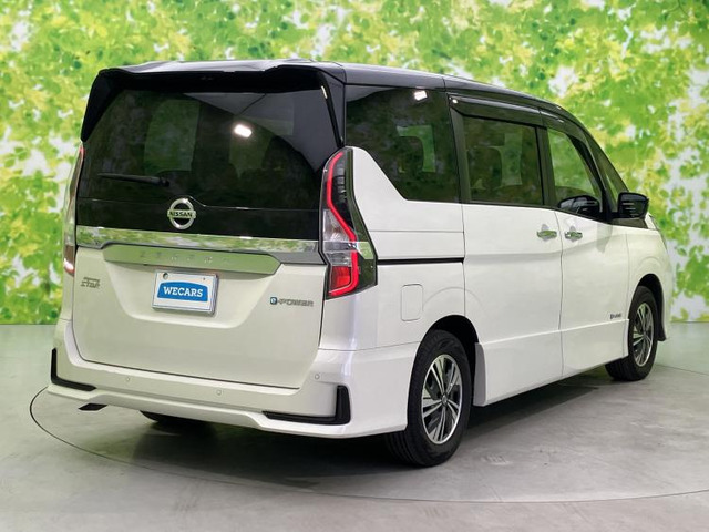 セレナ1.2 e-POWER ハイウェイスターV