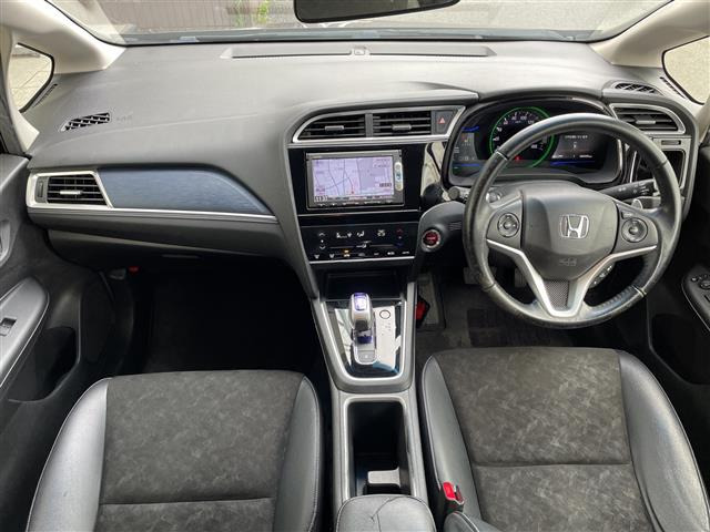 シャトル1.5 ハイブリッド X