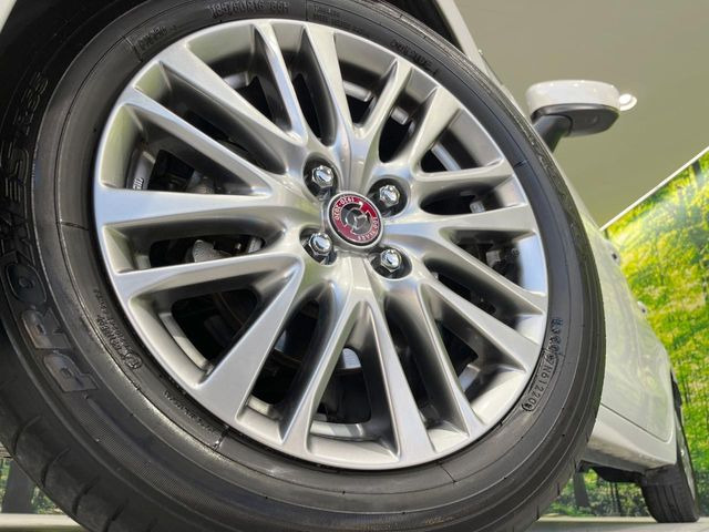 �y����16�C���`�A���~�z�C�[���z�O�ςɃ}�b�`���������A���~�z�C�[���𑕒����Ă���܂��B�e��ЊO�A���~�z�C�[����A�X�^�b�h���X�^�C�����戵�����Ă���܂��B���񂲑��k����������