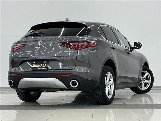 ステルヴィオ2.2 ターボ ディーゼル Q4 ヴェローチェ 4WD