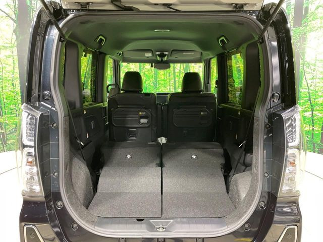 ���i�̂���������ʋ΁A���}���ɏ\���ȉ׎��X�y�[�X���m�ۂ��Ă���܂��B�Z�J���h�V�[�g��|���ƁA�傫�ȉו��̐ύڂ��\�ł���