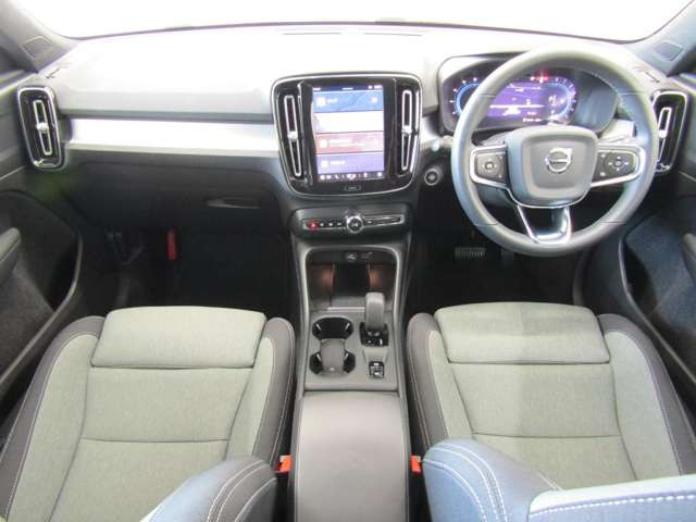 XC40プラス B4 AWD 4WD