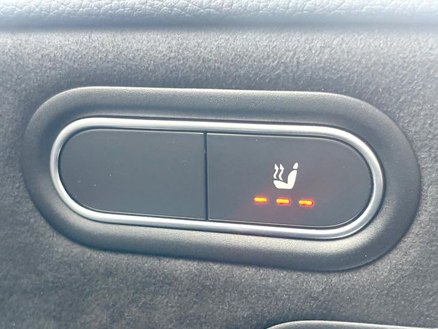 ���t�����g�V�[�g�q�[�e�B���O:�^�]�ȁE����ȋ��ɎO�i�K�Œ��߂��\�ȃV�[�g�q�[�^�[�𑕔����Ă���܂��B�G�߂��킸���K�ɂ��g�p���������܂��B