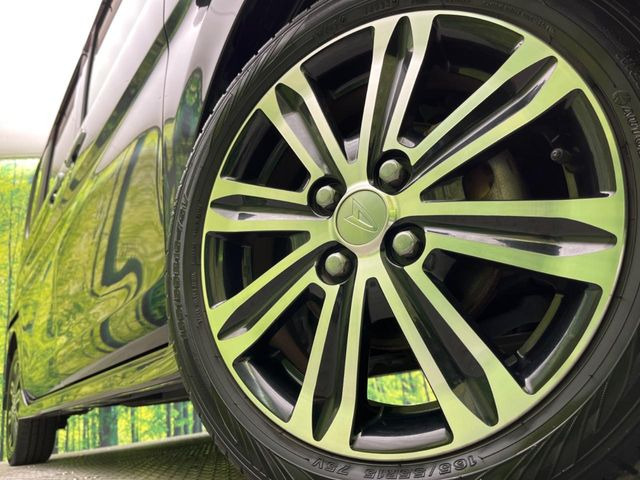 �y����15�C���`�A���~�z�C�[���z�O�ςɃ}�b�`���������A���~�z�C�[���𑕒����Ă���܂��B�e��ЊO�A���~�z�C�[����A�X�^�b�h���X�^�C�����戵�����Ă���܂��B���񂲑��k����������