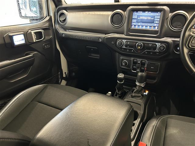 ラングラーアンリミテッド フリーダム エディション 4WD