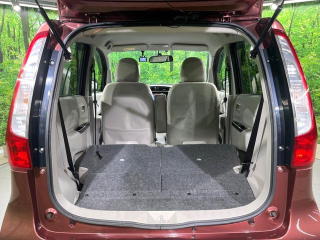 ���i�̂���������ʋ΁A���}���ɏ\���ȉ׎��X�y�[�X���m�ۂ��Ă���܂��B�Z�J���h�V�[�g��|���ƁA�傫�ȉו��̐ύڂ��\�ł���