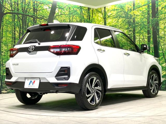 ☆全国のネクステージからお取り寄せが可能※!遠方の店舗に展示してあるクルマが気になる場合も、最寄りの店舗でご覧いただくことが可能です!是非私たちに要望をお聞かせください!※別途費用