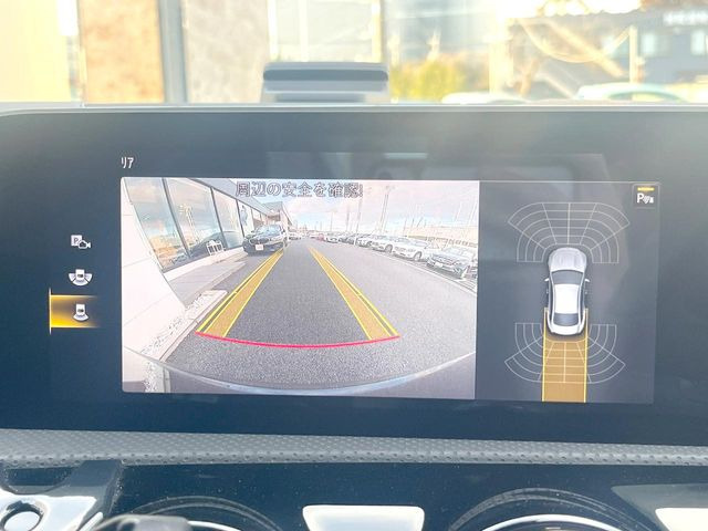 ���p�m���~�b�N�r���[���j�^�[:��p�̃J�����ɂ��A�ォ�猩���낵���悤�Ȏ��_��360�x�N���}�̎��͂��m�F���邱�Ƃ��ł��܂������p�������m�F���₷���A�����ꏊ�ł̐؂�Ԃ��⒓�Ԃ��X���[�Y�ɍs���܂��B