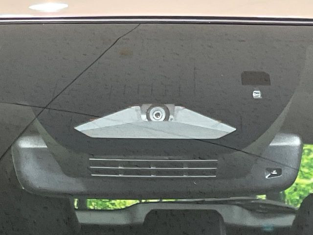 �y�g���^�Z�[�t�e�B�Z���X�z���s���ɑO���̎ԗ�����F�����A�Փ˂������Ȏ��͌x��ƃu���[�L�ŏՓˉ���Ɣ�Q�y�����A�V�X�g�B�����S�Ƀh���C�u�����y���݂��������܂��B