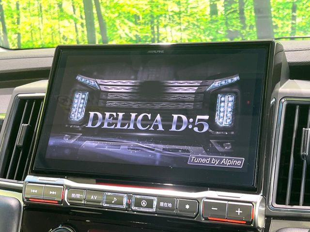 【純正ナビ】人気の純正ナビを装備しております。ナビの使いやすさはもちろん、オーディオ機能も充実!キャンプや旅行はもちろん、通勤や買い物など普段のドライブも楽しくなるはず♪