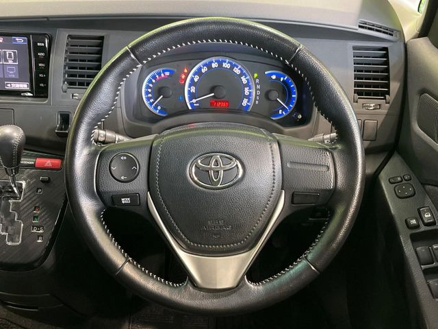 �y�����v�����X�e�A�����O�z�㎿�Ȋv���g�p���邱�ƂŁA��ɂ����������݂ƂĂ��^�]���₷���n���h���ł���