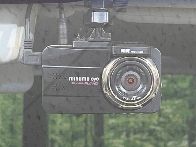 �y�h���C�u���R�[�_�[�z�h���C�u���R�[�_�[����!���s���͂������A������^�]�⎖�̂ɑ��������ہA�f���ŋL�^���A����̃��X�N�ɔ����܂��B���L�^�pSD�J�[�h�͂��q�l�����g�ł��������������K�v������܂��B