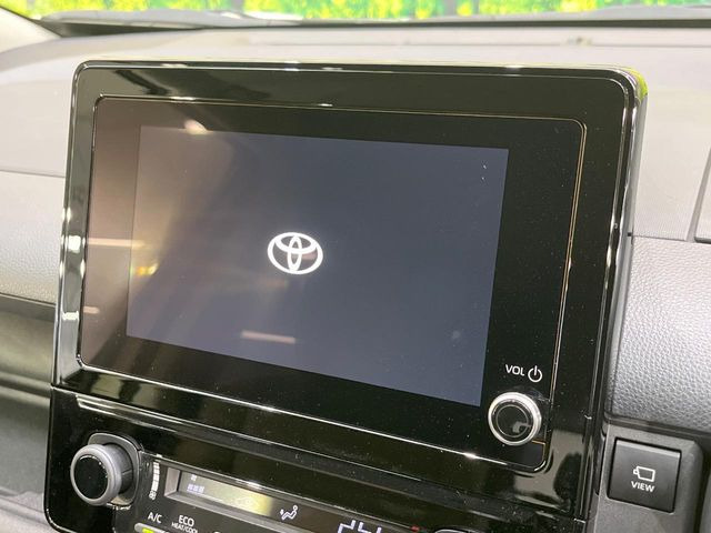 �y8�C���` �f�B�X�v���C�I�[�f�B�I�z���ʂ̃f�B�X�v���C��AppleCarPlay��AndroidAuto�����p�\�B�傫�ȉ�ʂŃX�}�z�i�r�A�v���������p���������܂���