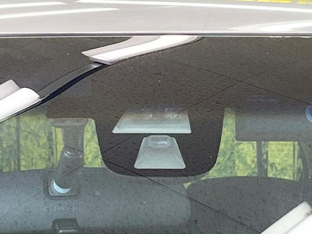 �y�V�e�B�u���[�L�A�N�e�B�u�V�X�e���z�ᑬ���s���ɑO���̎ԗ�����F�����A�Փ˂������Ȏ��͌x��ƃu���[�L�ŏՓˉ���Ɣ�Q�y�����A�V�X�g�B�����S�Ƀh���C�u�����y���݂��������܂��B