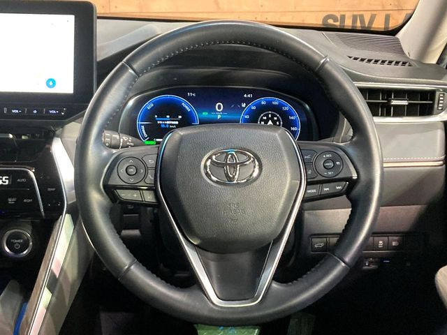 �y�����v�����X�e�A�����O�z�㎿�Ȋv���g�p���邱�ƂŁA��ɂ����������݂ƂĂ��^�]���₷���n���h���ł���