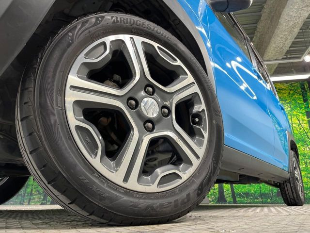 �y����15�C���`�A���~�z�C�[���z�O�ςɃ}�b�`���������A���~�z�C�[���𑕒����Ă���܂��B�e��ЊO�A���~�z�C�[����A�X�^�b�h���X�^�C�����戵�����Ă���܂��B���񂲑��k����������