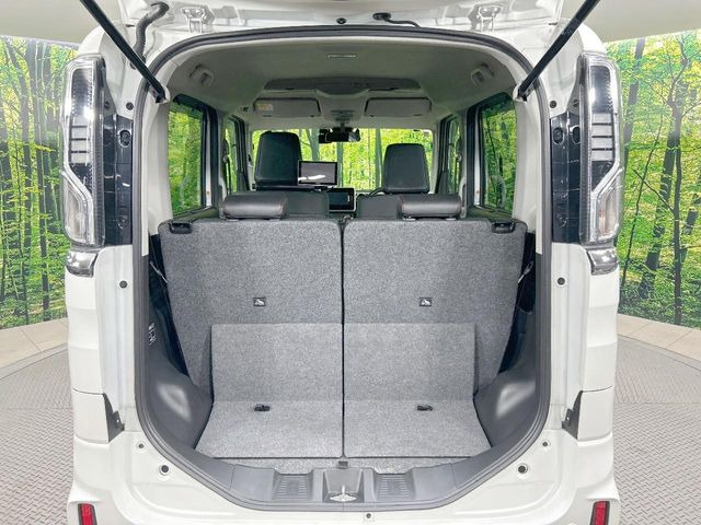 ���i�̂���������ʋ΁A���}���ɏ\���ȉ׎��X�y�[�X���m�ۂ��Ă���܂��B�Z�J���h�V�[�g��|���ƁA�傫�ȉו��̐ύڂ��\�ł���