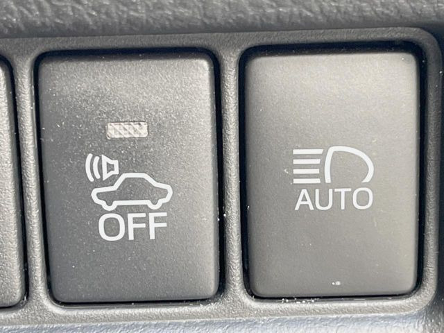 �y�v���N���b�V���Z�[�t�e�B�z�O���̎ԗ��������m���A�Փ˂������Ȏ��͌x��Œ��ӂ𑣂��A�u���[�L�𓥂ޗ͂��T�|�[�g�B�u���[�L�𓥂߂Ȃ������ꍇ�͏Փ˔�Q�y���u���[�L���쓮�A�Փˉ�����T�|�[�g���܂��B