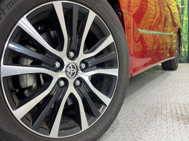 【純正アルミホイール】外観にマッチした純正アルミホイールを装着しております。各種社外アルミホイールや、スタッドレスタイヤも取扱いしております。是非ご相談ください♪