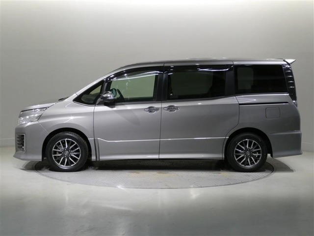 ヴォクシー2.0 ZS 煌