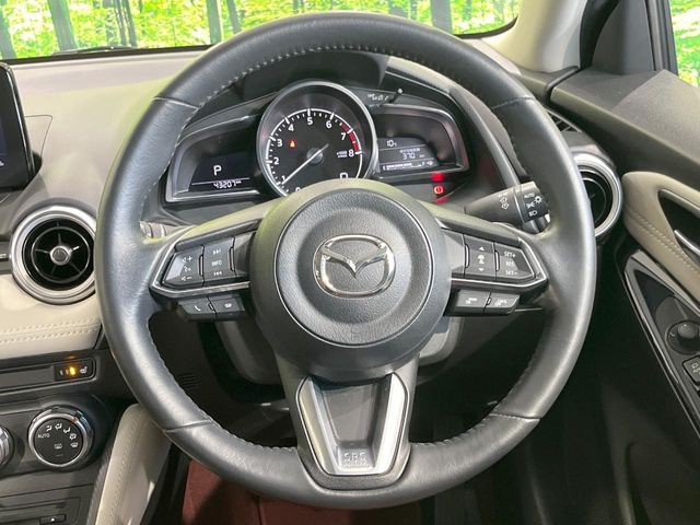 �y�����v�����X�e�A�����O�z�㎿�Ȋv���g�p���邱�ƂŁA��ɂ����������݂ƂĂ��^�]���₷���n���h���ł���