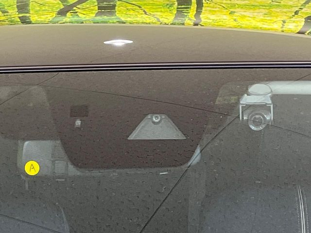 �y�X�}�[�g�V�e�B�u���[�L�T�|�[�g�z�ᑬ���s���ɑO���̎ԗ�����F�����A�Փ˂������Ȏ��͌x��ƃu���[�L�ŏՓˉ���Ɣ�Q�y�����A�V�X�g�B�����S�Ƀh���C�u�����y���݂��������܂��B