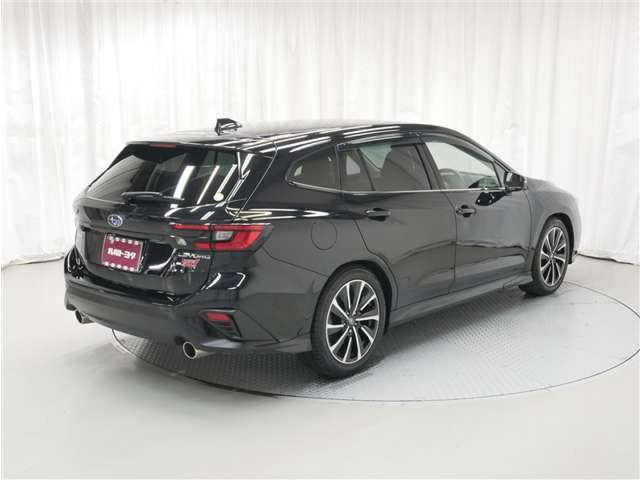 レヴォーグ1.8 STI スポーツ 4WD