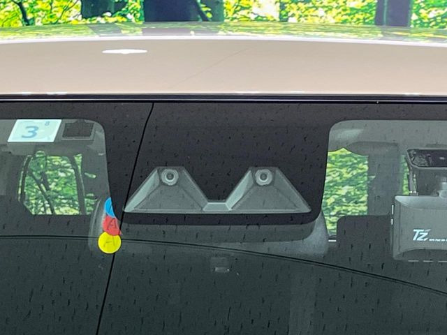 �y�X�}�[�g�A�V�X�g�z���s���ɑO���̎ԗ�����F�����A�Փ˂������Ȏ��͌x��ƃu���[�L�ŏՓˉ���Ɣ�Q�y�����A�V�X�g�B�����S�Ƀh���C�u�����y���݂��������܂��B