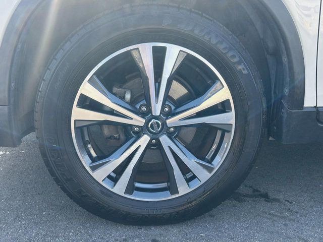 �y����18�C���`�A���~�z�C�[���z�O�ςɃ}�b�`���������A���~�z�C�[���𑕒����Ă���܂��B�e��ЊO�A���~�z�C�[����A�X�^�b�h���X�^�C�����戵�����Ă���܂��B���񂲑��k����������