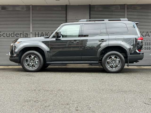 �O��p�[�L���O�Z���T�[�E�t�����g�E�T�C�h�E���A�E�o�b�N�J�����E360&deg;�J�����B