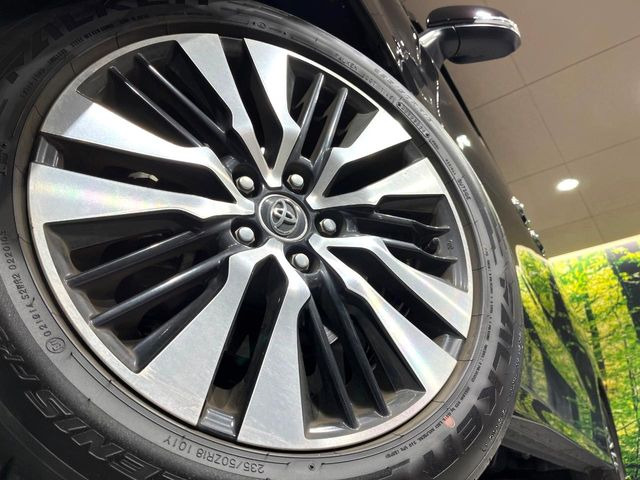 �y����18�C���`�A���~�z�C�[���z�O�ςɃ}�b�`���������A���~�z�C�[���𑕒����Ă���܂��B�e��ЊO�A���~�z�C�[����A�X�^�b�h���X�^�C�����戵�����Ă���܂��B���񂲑��k����������