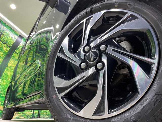 �y����15�C���`�A���~�z�C�[���z�O�ςɃ}�b�`���������A���~�z�C�[���𑕒����Ă���܂��B�e��ЊO�A���~�z�C�[����A�X�^�b�h���X�^�C�����戵�����Ă���܂��B���񂲑��k����������