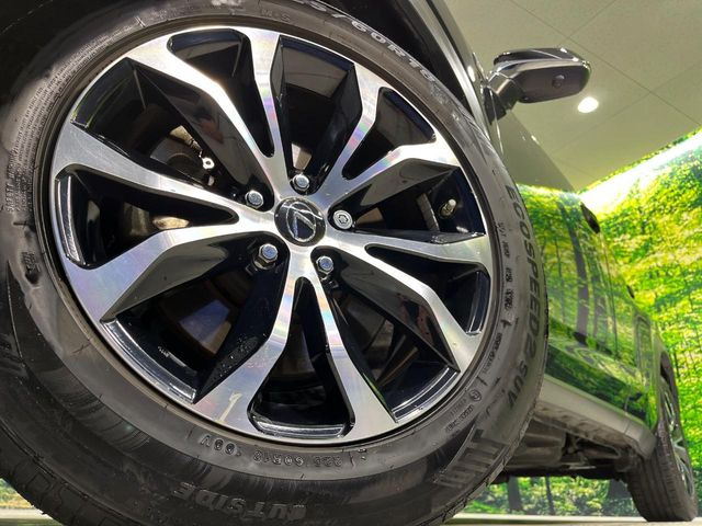 �y����18�C���`�A���~�z�C�[���z�O�ςɃ}�b�`���������A���~�z�C�[���𑕒����Ă���܂��B�e��ЊO�A���~�z�C�[����A�X�^�b�h���X�^�C�����戵�����Ă���܂��B���񂲑��k����������