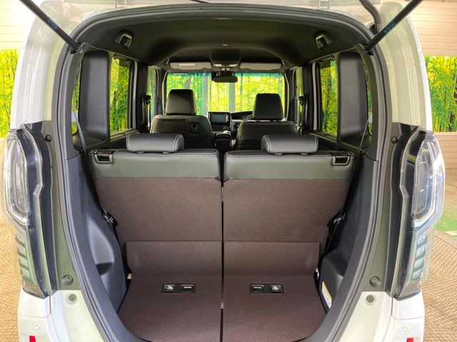 ���i�̂���������ʋ΁A���}���ɏ\���ȉ׎��X�y�[�X���m�ۂ��Ă���܂��B�Z�J���h�V�[�g��|���ƁA�傫�ȉו��̐ύڂ��\�ł���