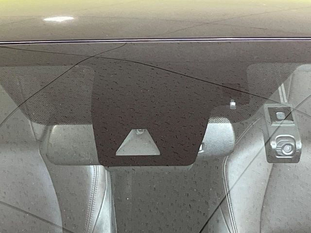 �y�g���^�Z�[�t�e�B�Z���X�z���s���ɑO���̎ԗ�����F�����A�Փ˂������Ȏ��͌x��ƃu���[�L�ŏՓˉ���Ɣ�Q�y�����A�V�X�g�B�����S�Ƀh���C�u�����y���݂��������܂��B