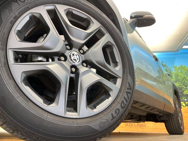 �y�����A���~�z�C�[���z�O�ςɃ}�b�`���������A���~�z�C�[���𑕒����Ă���܂��B�e��ЊO�A���~�z�C�[����A�X�^�b�h���X�^�C�����戵�����Ă���܂��B���񂲑��k����������