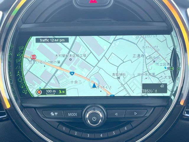 �������i�r:��̊��̂���i�r�́A����������ԓ������o���Ă���܂��B�I�[�f�B�I�@�\���[�����Ă���܂��̂ŁA�^�]�����y���߂܂���