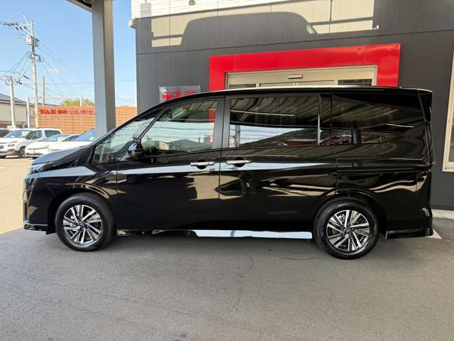 セレナ1.4 e-POWER ハイウェイスターV