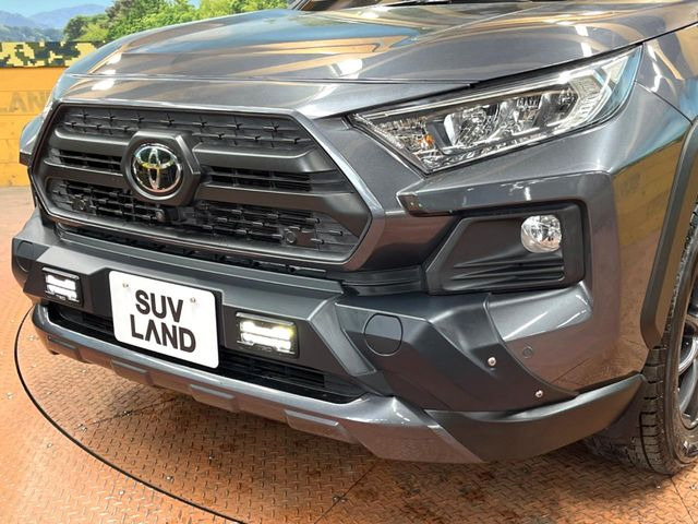 【TRDバンパーガード】人気のTRDバンパーガードを装備!クルマの外観がよりスタイリッシュになり、街中で存在感あふれる1台に♪将来買い替える時にもリセールに影響しやすく、価値ある人気の装備です!