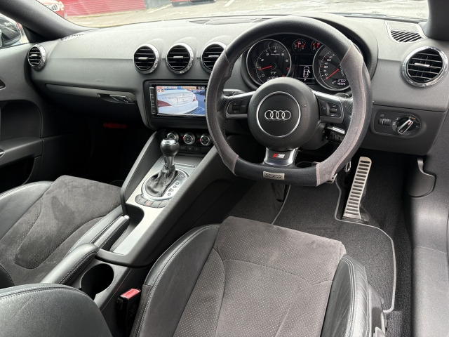 TTクーペ1.8 TFSI Sライン コンペティション