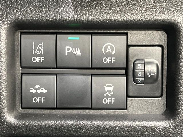 �y�A�C�h�����O�X�g�b�v�z�ԐM����a�؂Œ�Ԃ����ۂɃG���W�����~���A���ʂȔR���̏����}���܂��B�R��������ی�ɂȂ���@�\��G���W���̓u���[�L�𗣂��΍Ďn�����܂��B