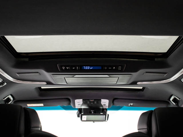 ★サンルーフ★&zwnj;人気装備のサンルーフ装着!開放的な空間をお楽しみいただけます!